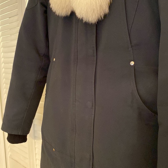 MOOSE KNUCKLES Authentic Stirling Parka in Navy with white fur - Picture 5 of 8